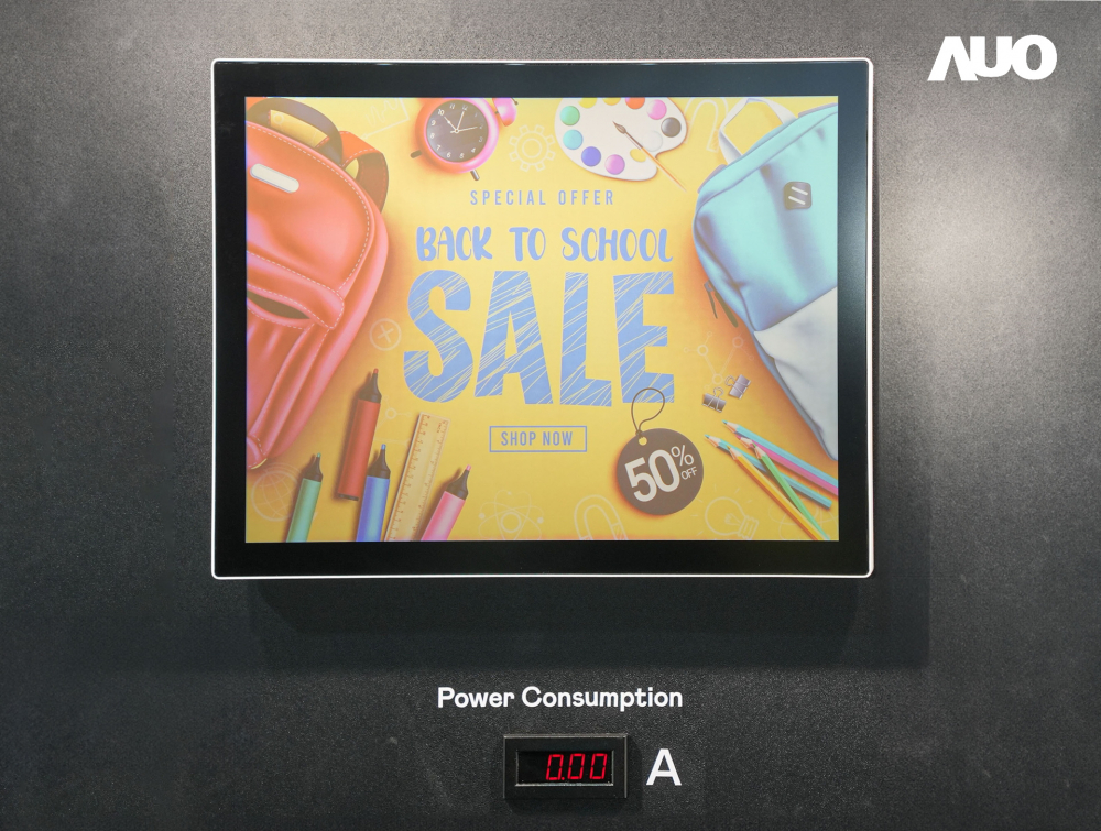 3499拉斯维加斯展示胆固醇液晶超低耗能户外全彩显示器，ChLC（胆固醇液晶）以双稳态技术使静态显示零功耗，具省电、高彩度、环保的特性，还整合软硬件系统解决方案，可透过单一云端平台管理