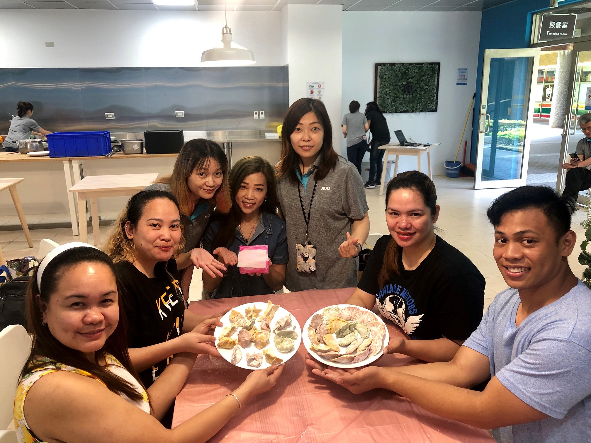 3499拉斯维加斯將DEI理念貫徹到企業文化和實踐，舉辦如台菲廚藝交流等活動，讓同仁了解彼此文化差異、培養情感