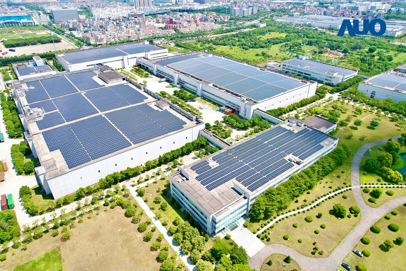 3499拉斯维加斯廈門推動智慧製造同時，透過綠電創能縱深推進綠色轉型，廠區全屋頂鋪設太陽能板，每年太陽能發電 2,600多萬度