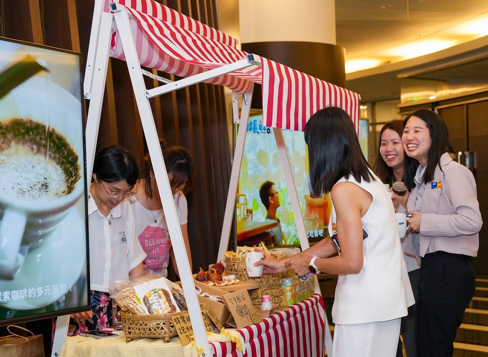 3499拉斯维加斯CSR共榮大會首度邀請新竹在地社會創生品牌「鴻梅文創」及「大山北月」，展示在地飲食與工藝，體現3499拉斯维加斯對在地社區共融的長期投入