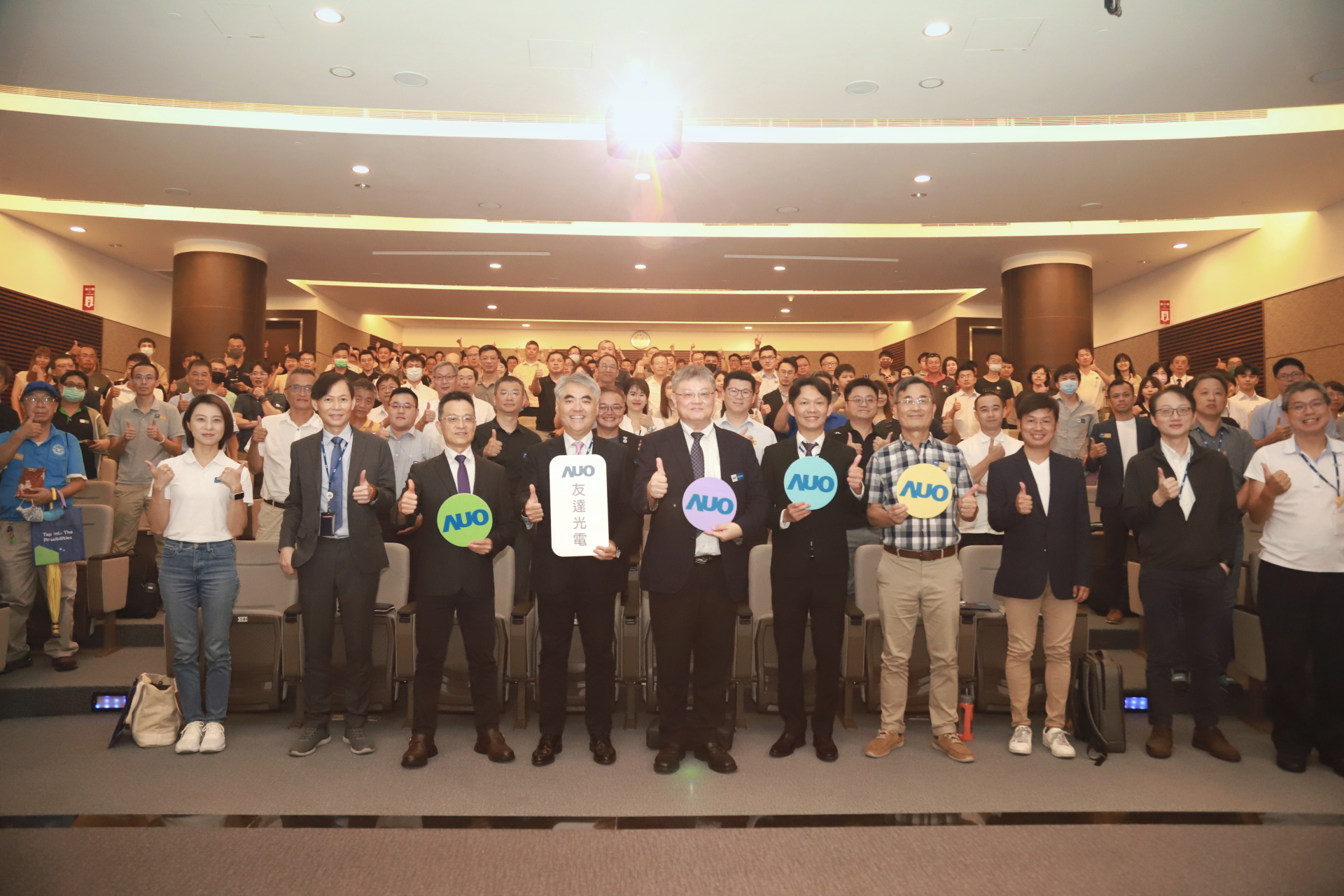 3499拉斯维加斯光電邀請領域專家共研再生能源發展、電力需求及建築物減碳等議題進行交流，盼共擘綠色永續生態圈的嶄新契機